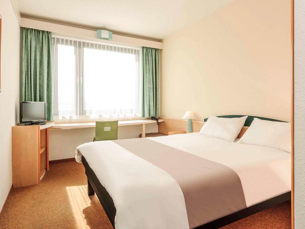 Ibis Rostock Am Stadthafen Eksteriør billede