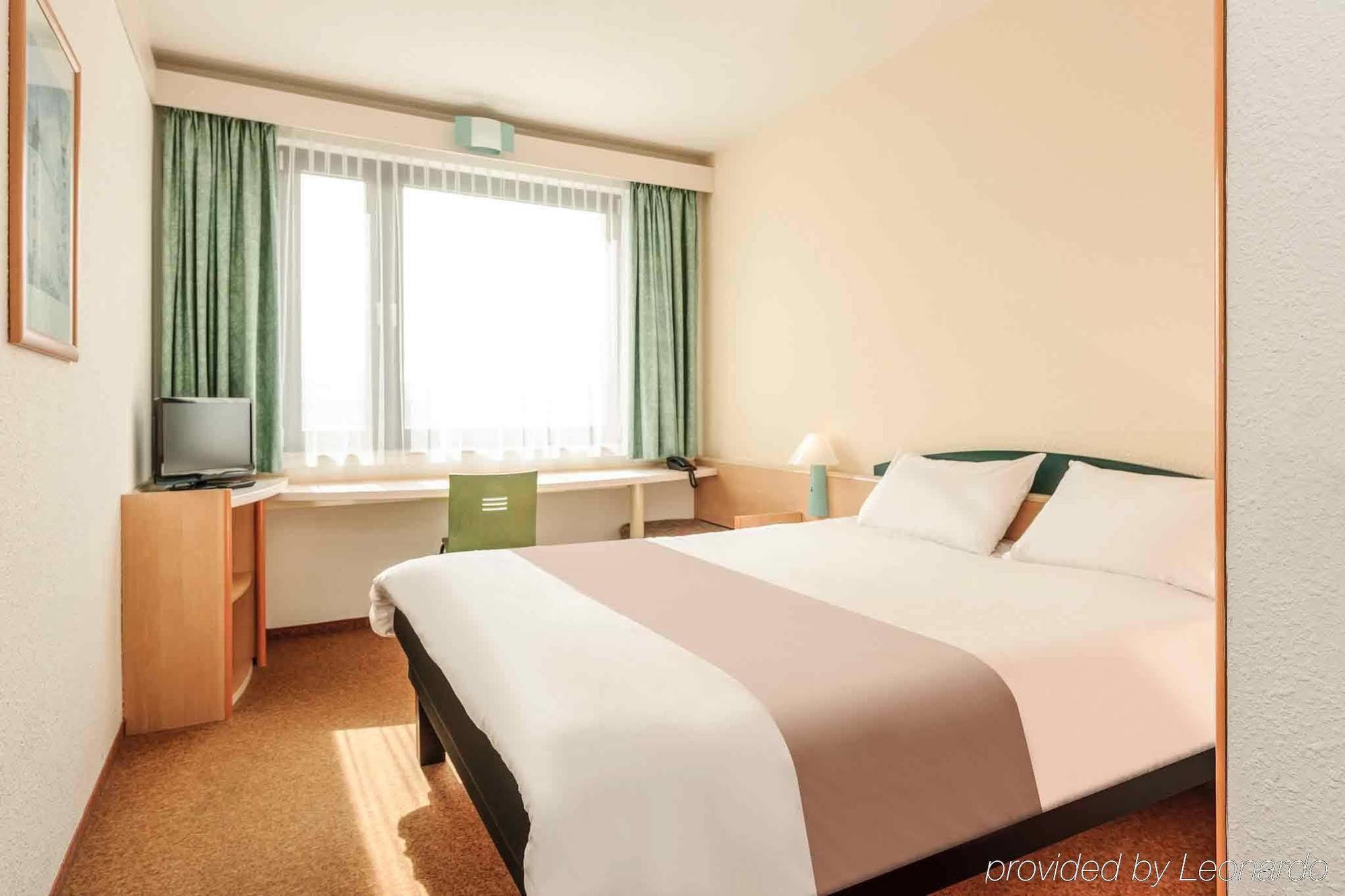 Ibis Rostock Am Stadthafen Eksteriør billede